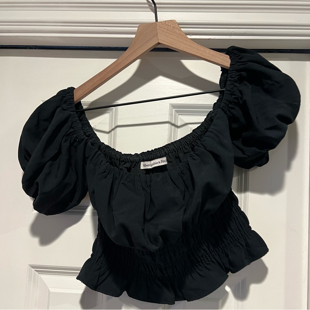 Abercrombie and fitch off the shoulder top